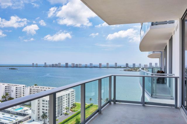 220 Lake Shore Drive 1809, Lake Park, FL 33403