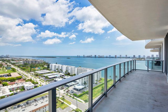 220 Lake Shore Drive 1809, Lake Park, FL 33403