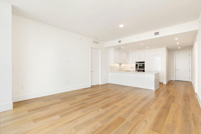 220 Lake Shore Drive 1809, Lake Park, FL 33403