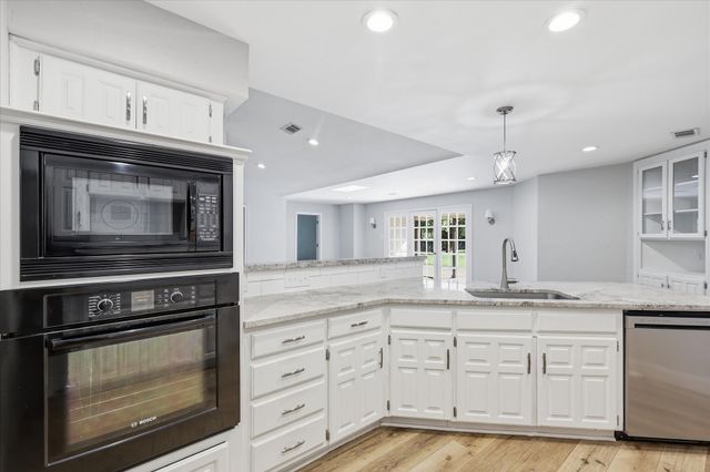 205 N FOREST Lane, Double Oak, TX 75077
