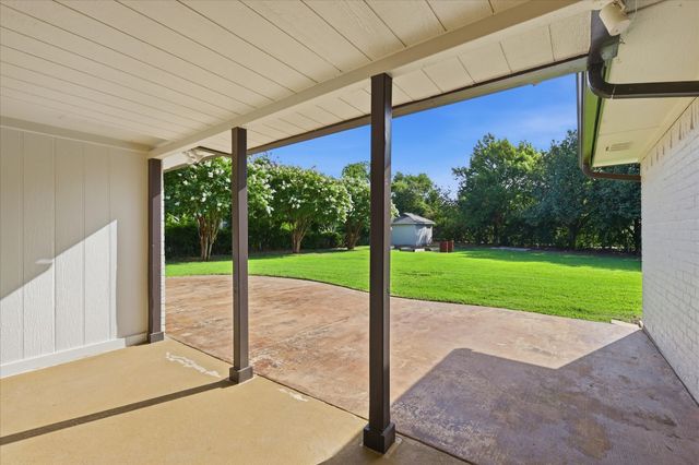 205 N FOREST Lane, Double Oak, TX 75077