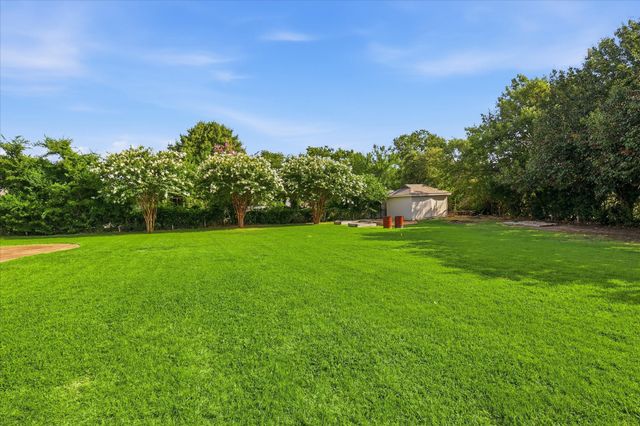 205 N FOREST Lane, Double Oak, TX 75077