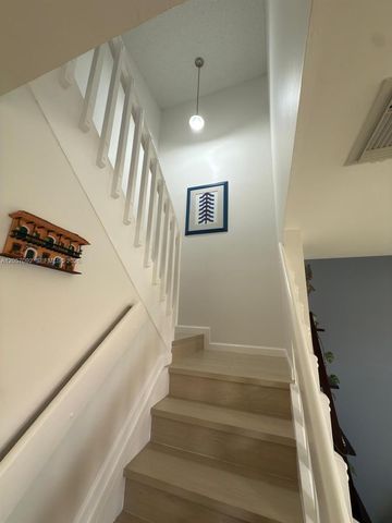 13909 SW 172nd Ln 13909, Miami, FL 33177
