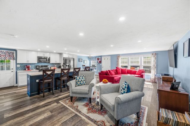 156 Main Street, Hanson, MA 02341