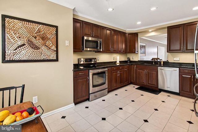 7923 VALLEYFIELD DR, Springfield, VA 22153