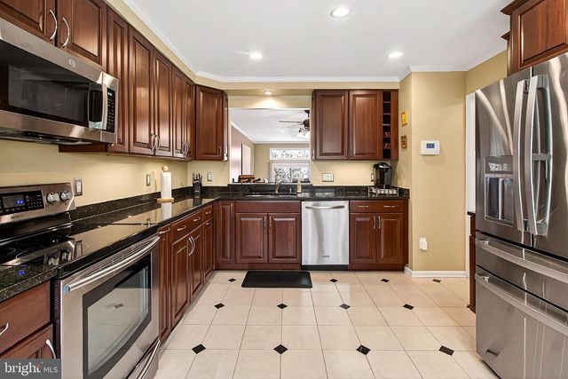 7923 VALLEYFIELD DR, Springfield, VA 22153