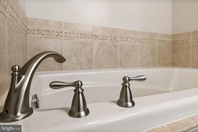 7923 VALLEYFIELD DR, Springfield, VA 22153