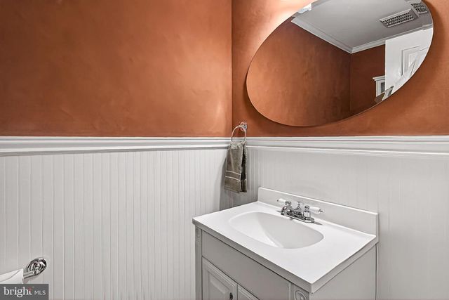 7923 VALLEYFIELD DR, Springfield, VA 22153