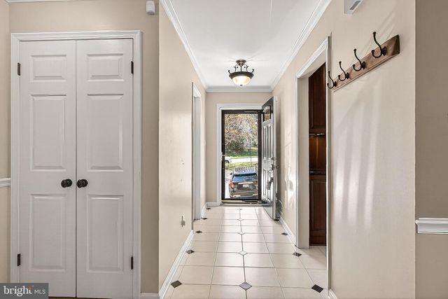 7923 VALLEYFIELD DR, Springfield, VA 22153