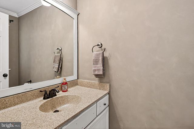 7923 VALLEYFIELD DR, Springfield, VA 22153