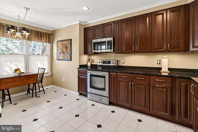 7923 VALLEYFIELD DR, Springfield, VA 22153