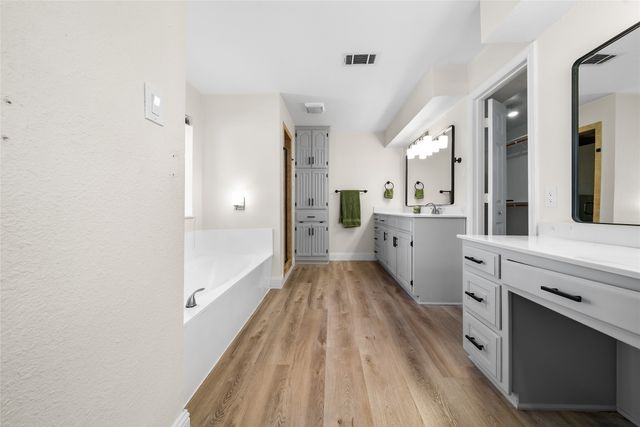 700 Macarthur Court, Irving, TX 75061