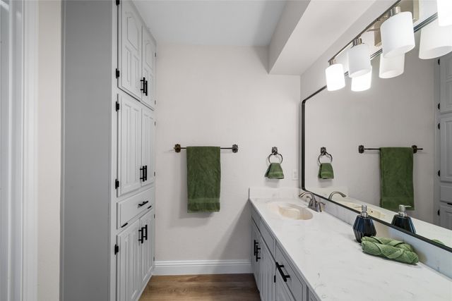 700 Macarthur Court, Irving, TX 75061