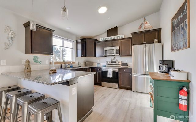 1006 Point Brown Avenue SE, Ocean Shores, WA 98569