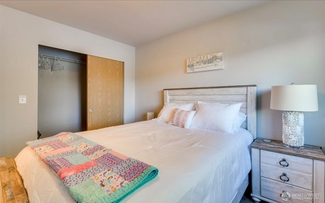 1006 Point Brown Avenue SE, Ocean Shores, WA 98569