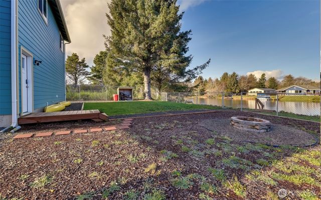 1006 Point Brown Avenue SE, Ocean Shores, WA 98569