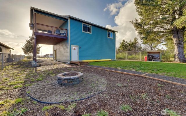 1006 Point Brown Avenue SE, Ocean Shores, WA 98569