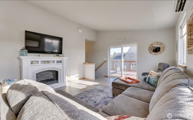 1006 Point Brown Avenue SE, Ocean Shores, WA 98569