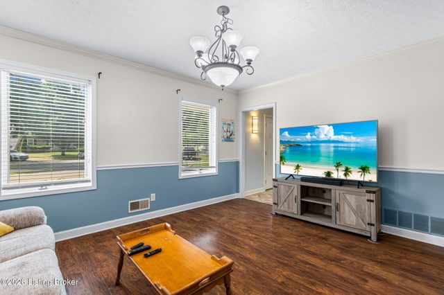 3505 Swainsboro Ct, Louisville, KY 40218