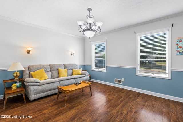 3505 Swainsboro Ct, Louisville, KY 40218