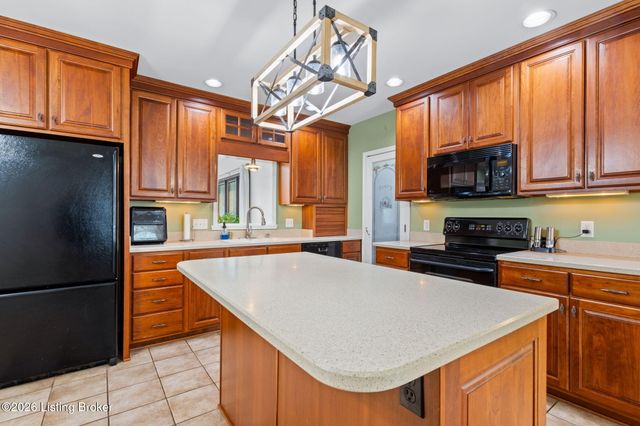 3505 Swainsboro Ct, Louisville, KY 40218