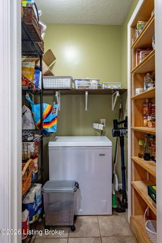 3505 Swainsboro Ct, Louisville, KY 40218