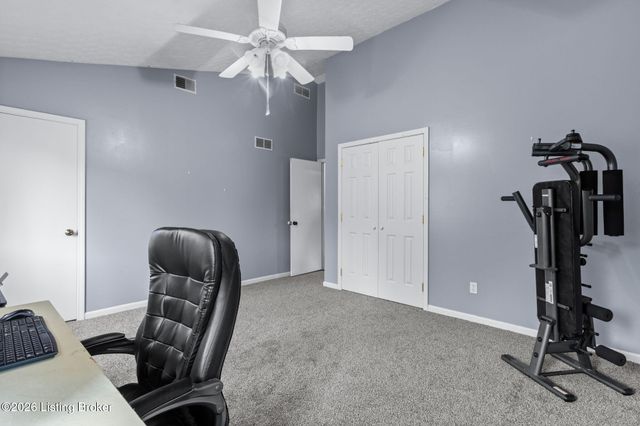 3505 Swainsboro Ct, Louisville, KY 40218