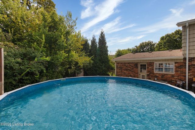3505 Swainsboro Ct, Louisville, KY 40218