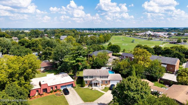 3505 Swainsboro Ct, Louisville, KY 40218