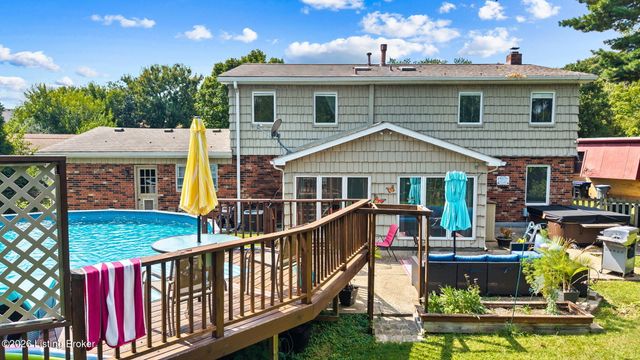 3505 Swainsboro Ct, Louisville, KY 40218