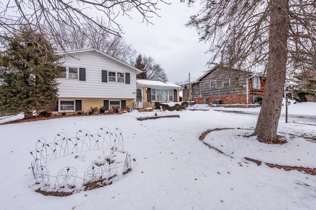 1607 N Channel Drive, Round Lake Beach, IL 60073