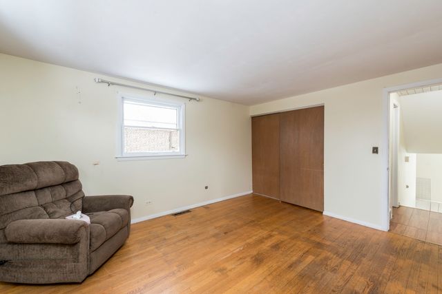 1607 N Channel Drive, Round Lake Beach, IL 60073