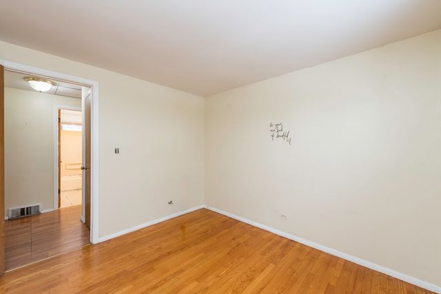 1607 N Channel Drive, Round Lake Beach, IL 60073