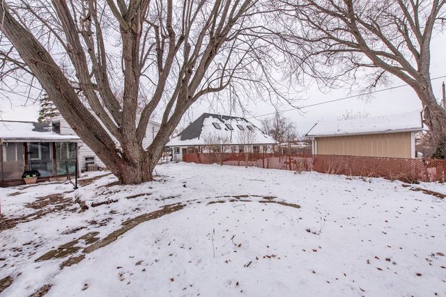 1607 N Channel Drive, Round Lake Beach, IL 60073