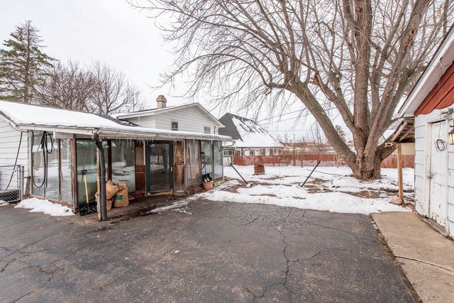 1607 N Channel Drive, Round Lake Beach, IL 60073