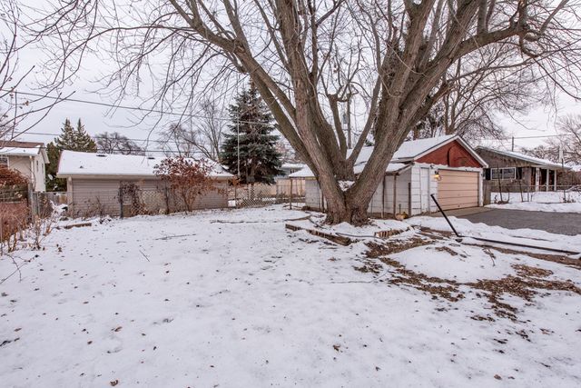 1607 N Channel Drive, Round Lake Beach, IL 60073