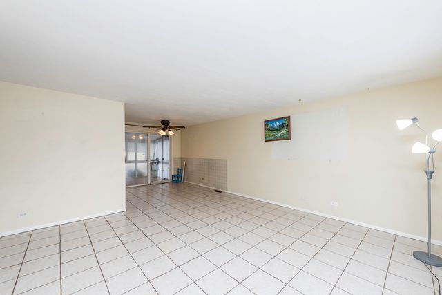 1607 N Channel Drive, Round Lake Beach, IL 60073