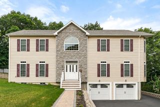 18 Grant Road, Winchester, MA 01890