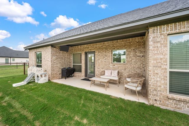 212 Jimmy Lane, Millsap, TX 76066