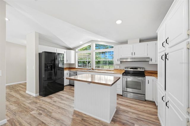 8606 BOYT ROAD, Zephyrhills, FL 33540