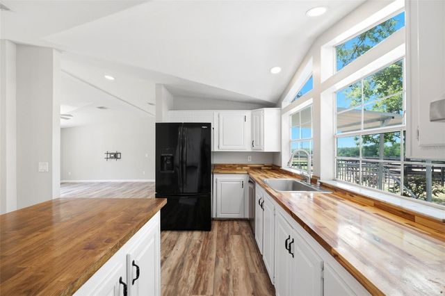 8606 BOYT ROAD, Zephyrhills, FL 33540