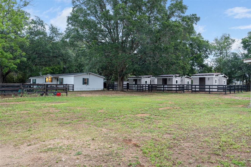 8606 BOYT ROAD, Zephyrhills, FL 33540