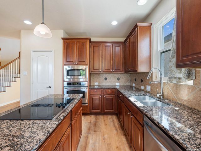 2747 Trinity View, San Antonio, TX 78261