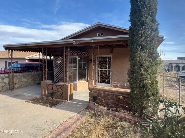 2704 Porter Avenue, El Paso, TX 79930