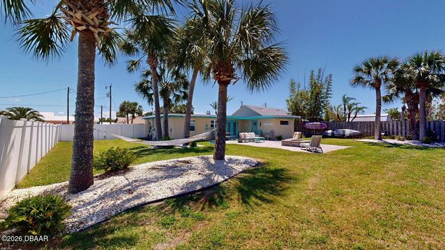 119 N Palmetto Avenue, Flagler Beach, FL 32136