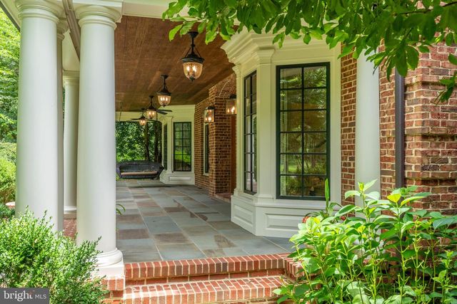 8908 HOLLY LEAF LN, Bethesda, MD 20817