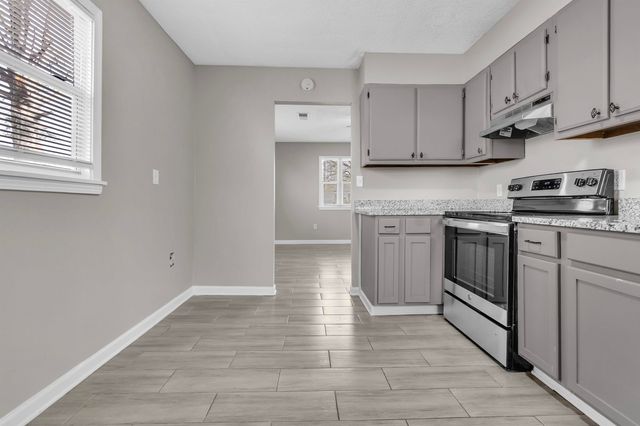 7821 NEWPORT RD, Millington, TN 38053