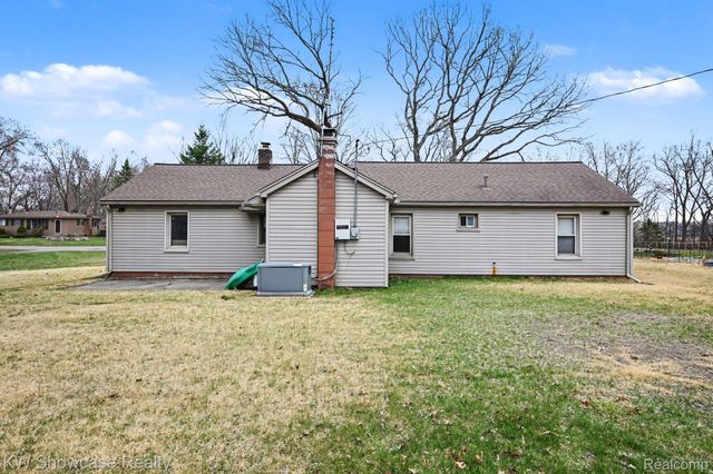 1690 Marylestone Drive, West Bloomfield Charter Township, MI 48324