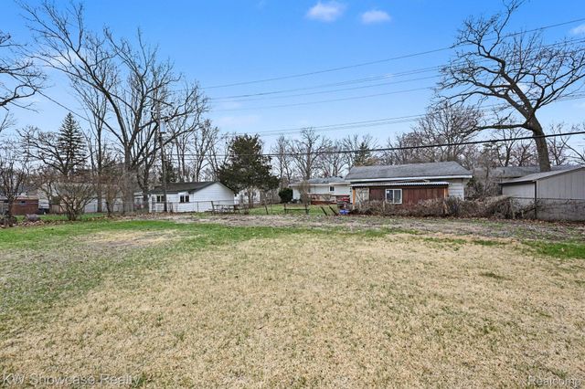 1690 Marylestone Drive, West Bloomfield Charter Township, MI 48324