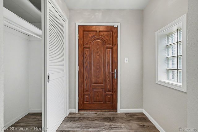 1690 Marylestone Drive, West Bloomfield Charter Township, MI 48324